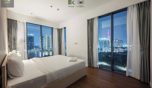 Apartamento presidencial, 2 habitaciones, balcón, vistas a la ciudad