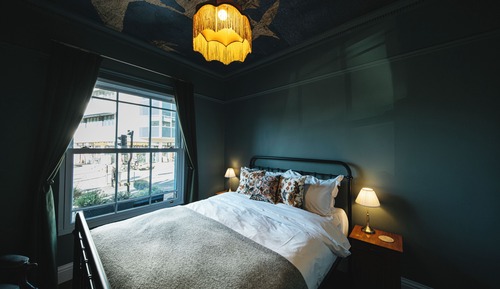 Habitación básica doble, 1 cama de matrimonio grande, no fumadores, baño privado