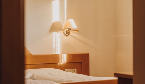 Apartamento clásico, balcón, vistas al jardín