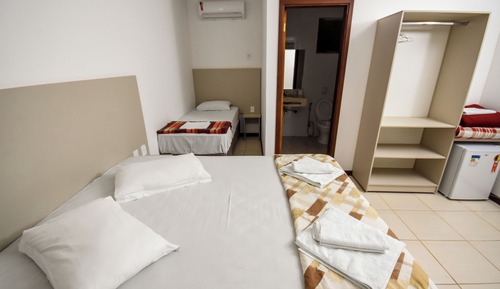 Habitación triple Confort, vistas al jardín
