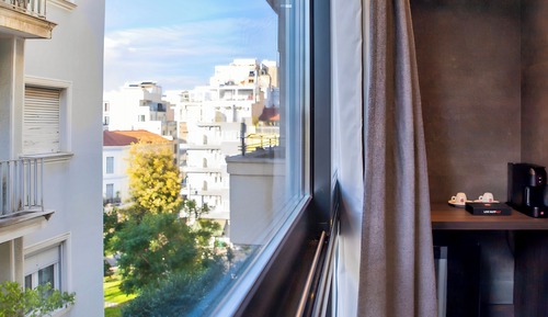 Superior Urban View Suite