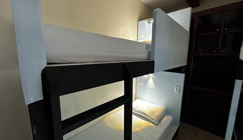 Dormitorio compartido Signature, dormitorio mixto, baño compartido