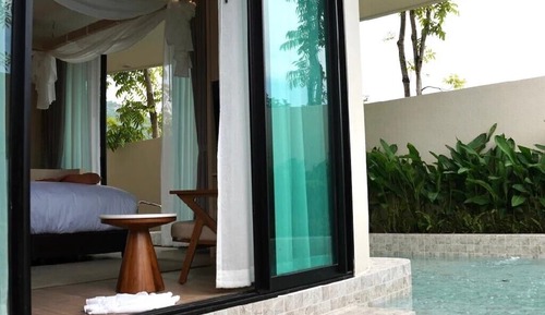 Deluxe Pool Villa Living Room