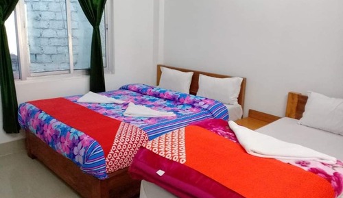 Habitación triple familiar, vistas a la montaña