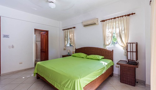 Apartamento, 2 habitaciones, fumadores, balcón