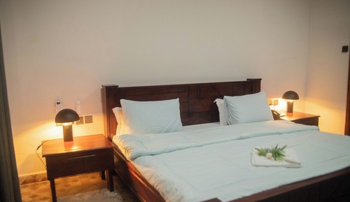 Habitación Deluxe doble, balcón, vistas parciales al mar