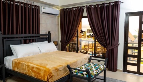 Habitación triple, 1 cama de matrimonio grande con sofá cama, vistas a la montaña