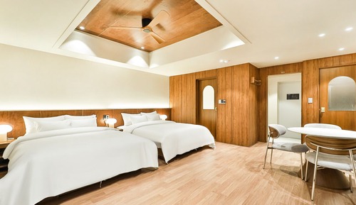 Suite Twin