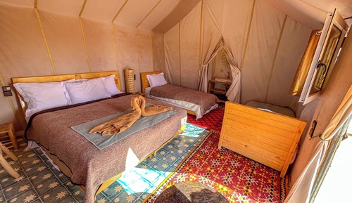 Habitación triple Confort, vistas al desierto