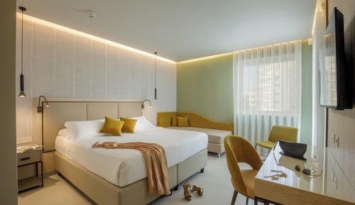 Habitación superior, balcón, vistas al mar