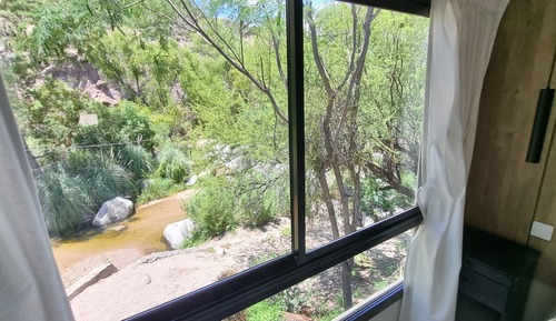 Cabaña Confort, balcón, vistas al río