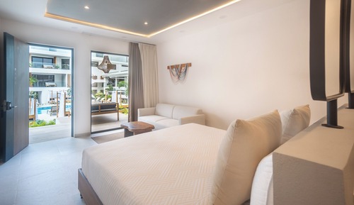 Suite estudio Premium, vistas a la piscina