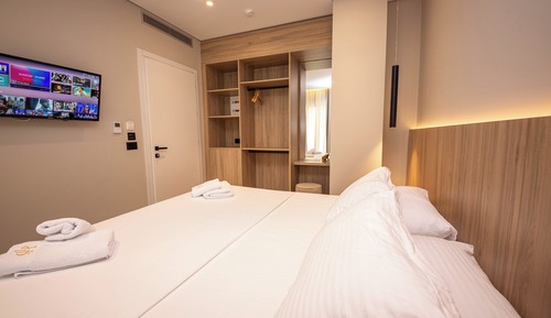 Habitación Deluxe doble, balcón, vistas parciales al mar