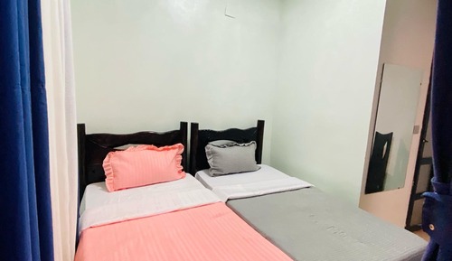 Habitación estándar con 2 camas individuales, balcón