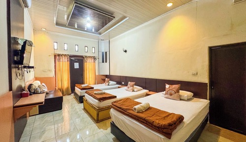 Habitación triple Deluxe, balcón, vistas al jardín