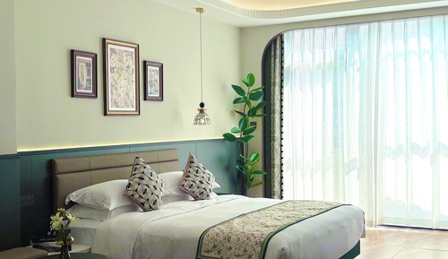 Suite familiar, varias camas, balcón, vistas a la ciudad