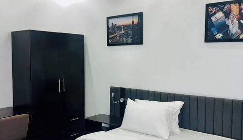 Apartamento económico, balcón, vistas a la ciudad