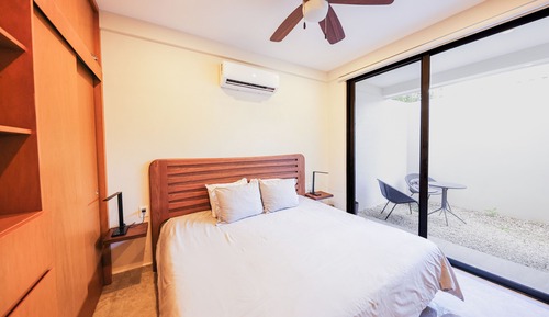 Apartamento Confort, 1 cama de matrimonio grande con sofá cama, patio, vistas al patio