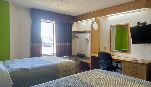 2 Full Beds Non-Smoking