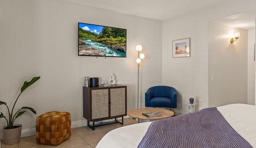 Habitación Deluxe, 1 cama de matrimonio grande, baño privado, vistas al jardín