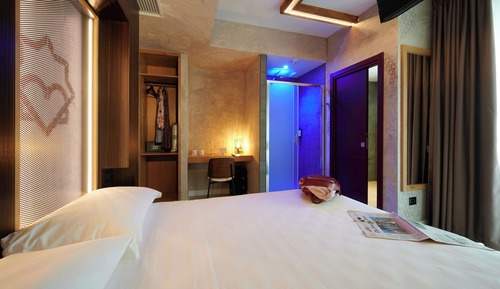 Habitación superior, 1 cama de matrimonio, balcón