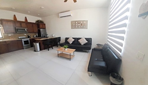 Apartamento, 2 habitaciones, balcón, vistas a la ciudad