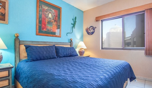 Apartamento, varias camas, balcón, vistas al mar (701)