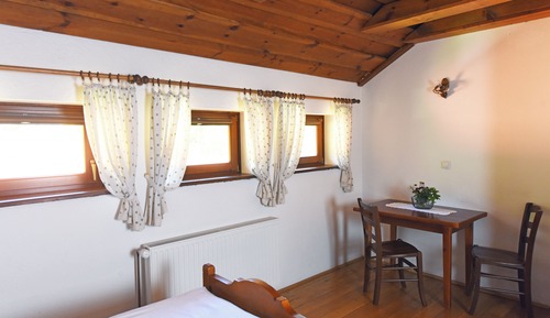 Habitación Deluxe con 1 cama doble o 2 individuales, balcón, vistas al jardín