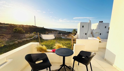 Estudio clásico, vistas al mar