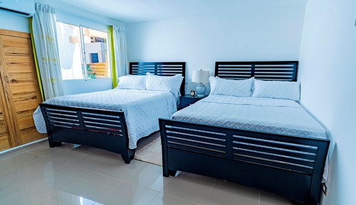 Habitación Confort con 1 cama doble o 2 individuales, balcón, vistas al jardín