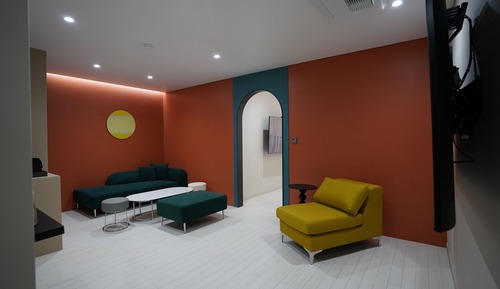 Corner Suite