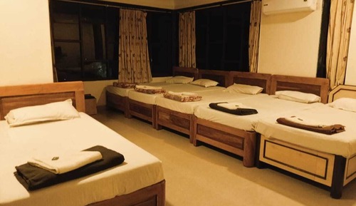 Habitación familiar con 1 cama doble o 2 individuales