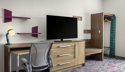 Habitación, 2 camas de matrimonio, accesible para personas con discapacidad (Mobility & Hearing)