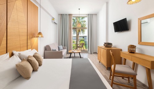 Habitación doble superior, balcón, vistas al jardín