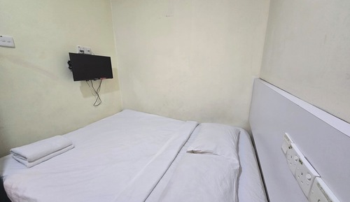 Habitación doble, sin ventanas