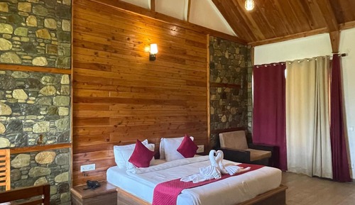 Habitación Premium con 1 cama doble o 2 individuales, vistas a la piscina