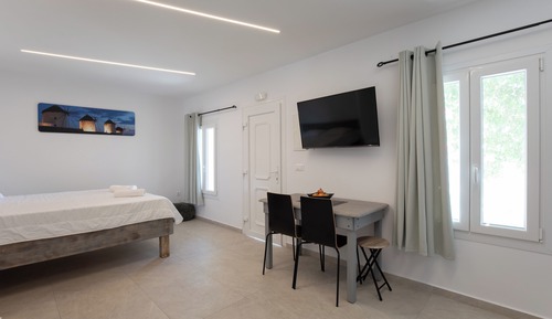 Habitación estándar doble, balcón, vistas parciales al mar
