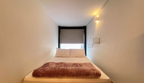 Estudio económico, 1 cama de matrimonio con sofá cama, no fumadores