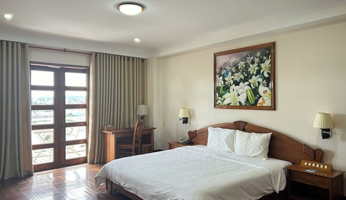 Habitación Deluxe, 1 cama de matrimonio grande, vistas a la ciudad
