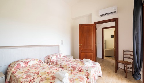 Apartamento clásico, 2 habitaciones, cocina básica