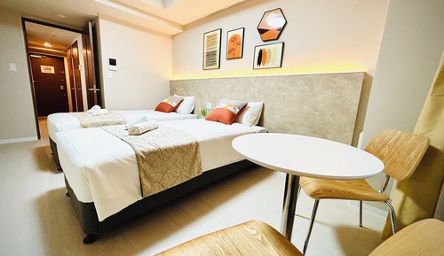 Habitación clásica con 2 camas individuales