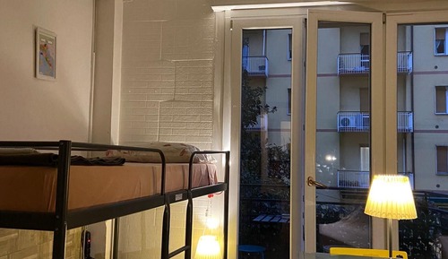 Dormitorio compartido clásico, vistas a la ciudad