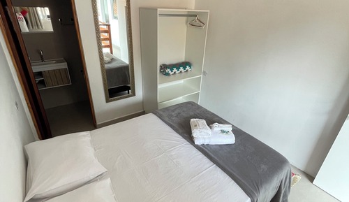Habitación básica doble, vistas a la piscina