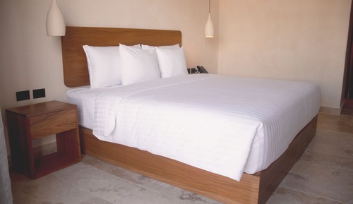 Suite Club, 1 cama de matrimonio grande, no fumadores, vistas a la piscina