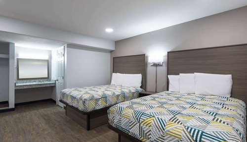 Suite estándar, 2 camas de matrimonio, no fumadores, cocina básica