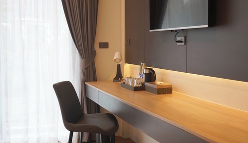 Habitación superior con 1 cama doble o 2 individuales, balcón