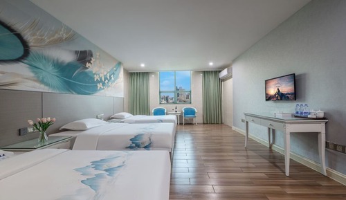 Habitación triple Confort, vistas a la ciudad