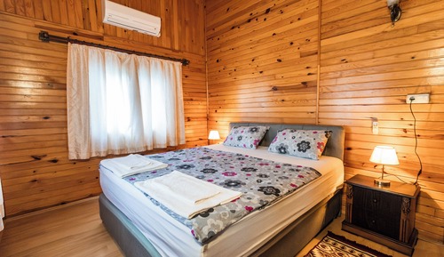 Apartamento Confort, 2 habitaciones, cocina, vistas al jardín