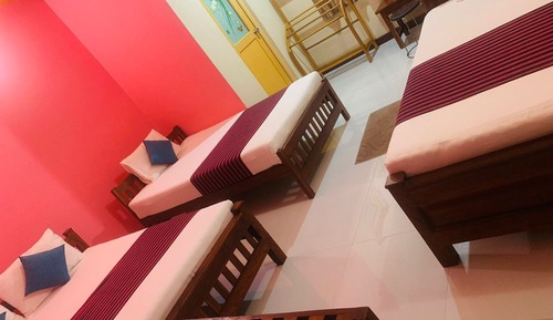 Habitación cuádruple Confort, patio, vistas al jardín