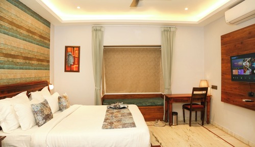 Dove City View Room
